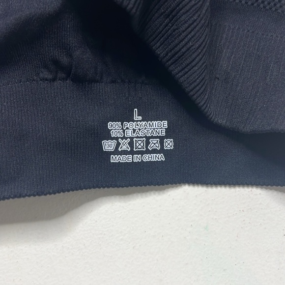 New Seamless Black Bralette/Sports Bra size L - Picture 5 of 6